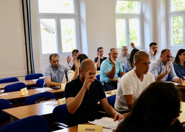 Gradsko vijeće: Usvojene Odluke o dodjeli javnog priznanja Zlatna plaketa «Grb Grada Širokog Brijega»