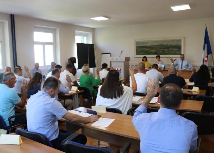 Gradsko vijeće: Usvojene Odluke o dodjeli javnog priznanja Zlatna plaketa «Grb Grada Širokog Brijega»