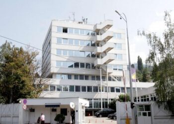 Kriminalne skupine namjeravaju večeras zgradu OHR-a napasti molotovljevim koktelima!