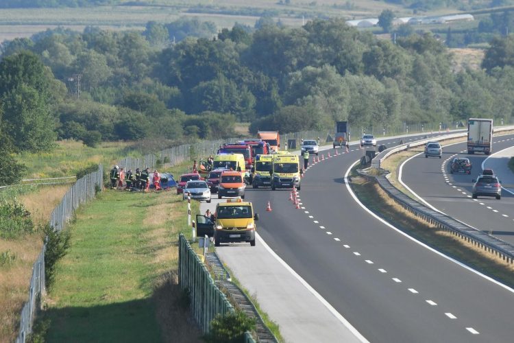 Teška nesreća na A4 u Hrvatskoj: Sletio autobus, više poginulih, veći broj teško ozlijeđenih