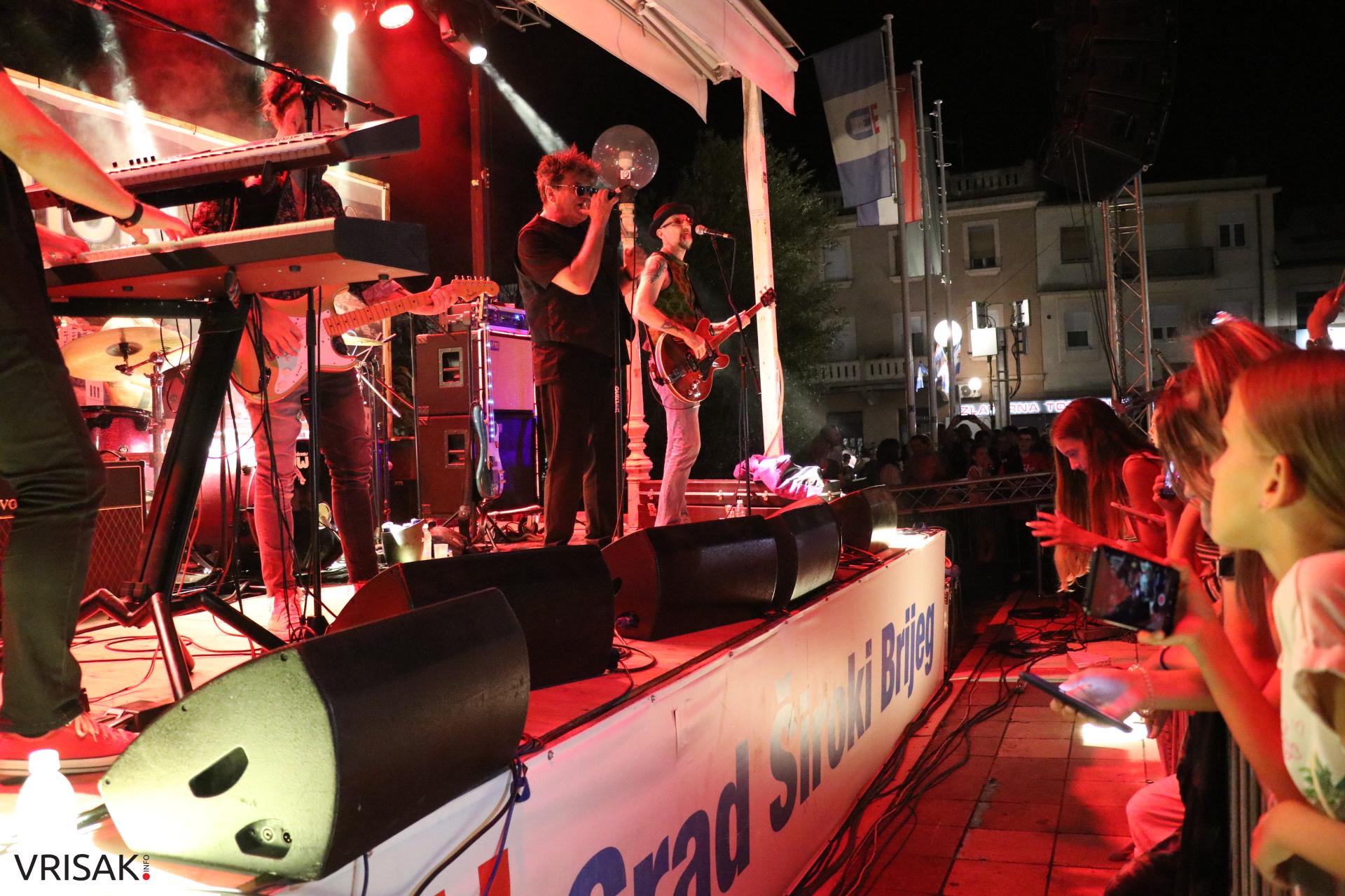 Crvena jabuka oduševila više tisuća Širokobriježana i njihovih gostiju