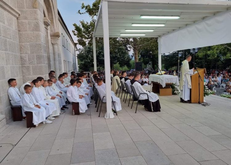 “Djeca – Božji dar” tema četvrte Devetnice na Širokom Brijegu