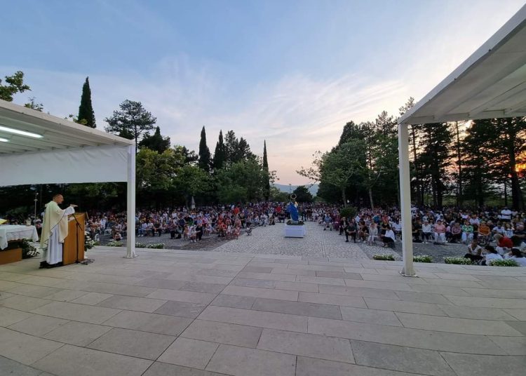 “Djeca – Božji dar” tema četvrte Devetnice na Širokom Brijegu