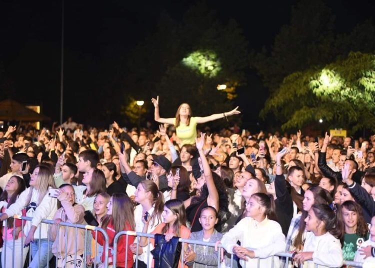 Prljavo kazalište zapalilo Posušje (FOTO)