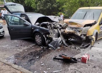 Teška prometna nesreća u Mostaru, intervenirali i vatrogasci