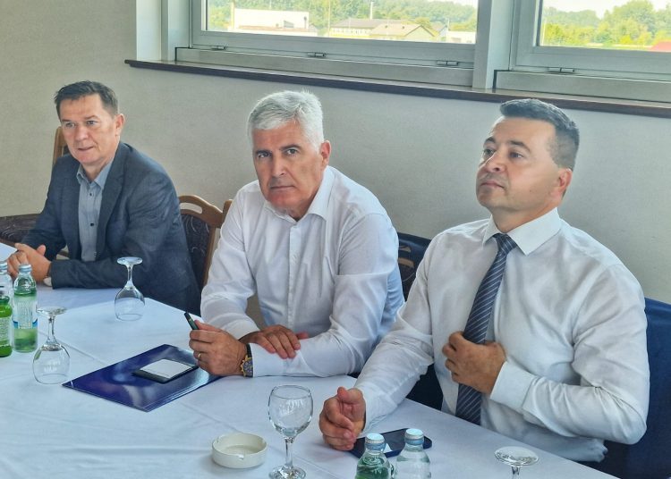 Čović u posjeti Odžaku i Domaljevcu: Nastavit ćemo pružati podršku projektima općina u Posavini