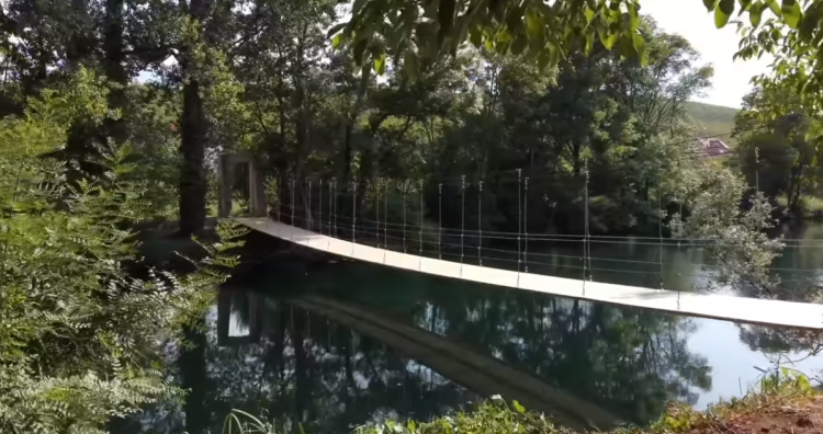 Ljubuški: Renoviran viseći most na Čeveljuši