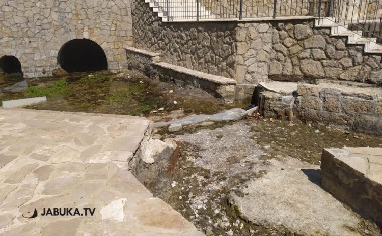 Presušuje vrelo Crnašnice u Knešpolju