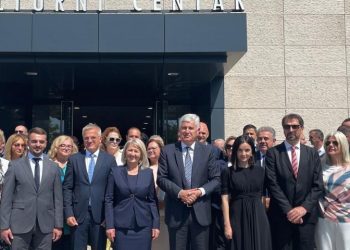 Krišto u Ljubuškom: Vlada RH projektima unaprijeđuje odnose i pruža potporu cijeloj BiH