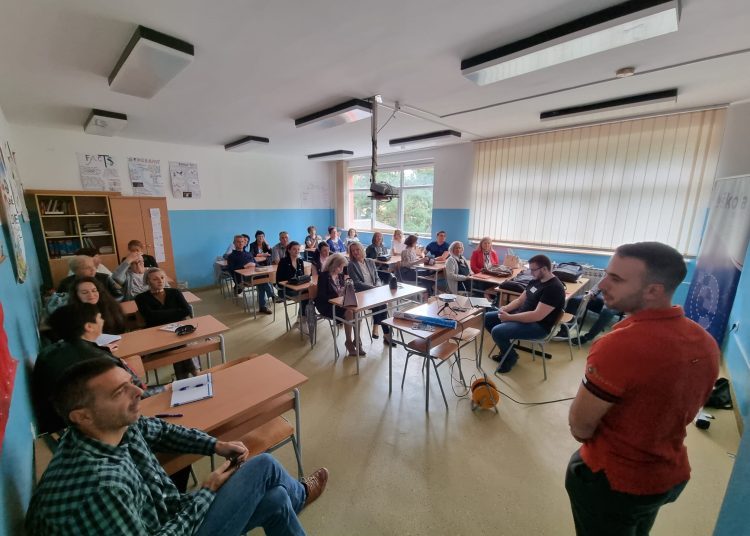 56 od 135 škola u novu školsku godinu s e-dnevnikom