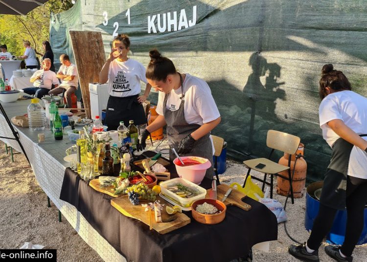 U Grudama održan prvi kulinarski show “3,2,1 kuhaj”