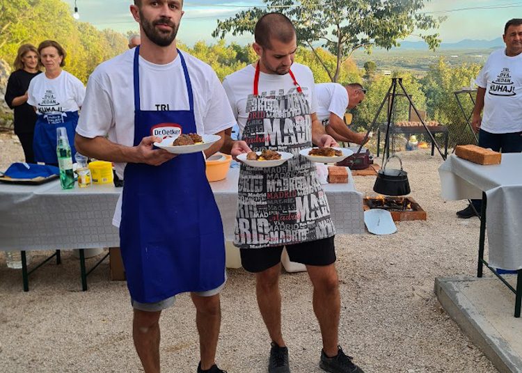 U Grudama održan prvi kulinarski show “3,2,1 kuhaj”