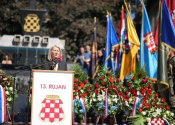 Svečano obilježena 27. obljetnica oslobođenja kraljevskog grada Jajca