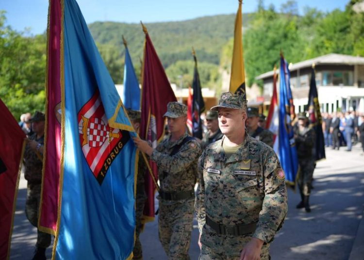 Svečano obilježena 27. obljetnica oslobođenja kraljevskog grada Jajca