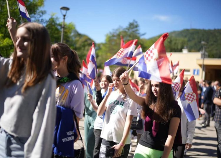 Svečano obilježena 27. obljetnica oslobođenja kraljevskog grada Jajca