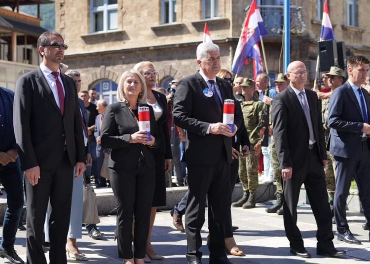 Svečano obilježena 27. obljetnica oslobođenja kraljevskog grada Jajca