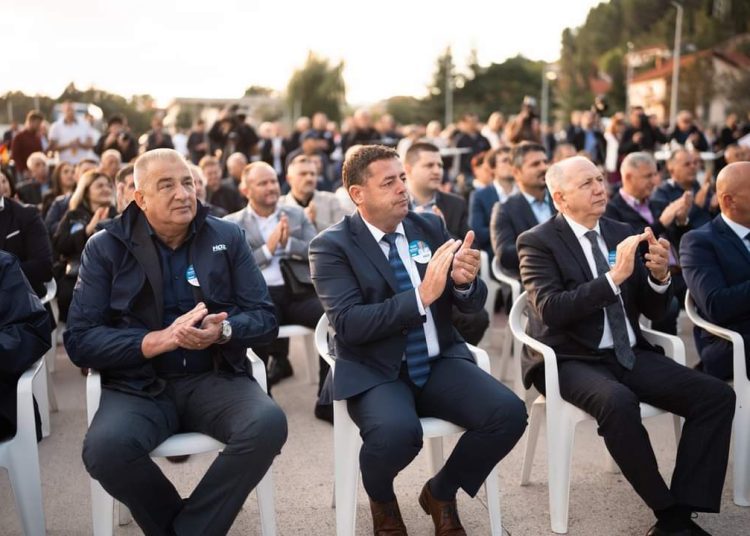 Održan završni predizborni skup HDZ BiH za Široki Brijeg