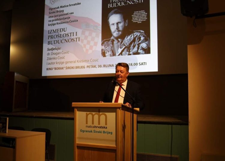 U Širokom Brijegu predstavljana knjiga generala Krešimira Ćosića “Između prošlosti i budućnosti”