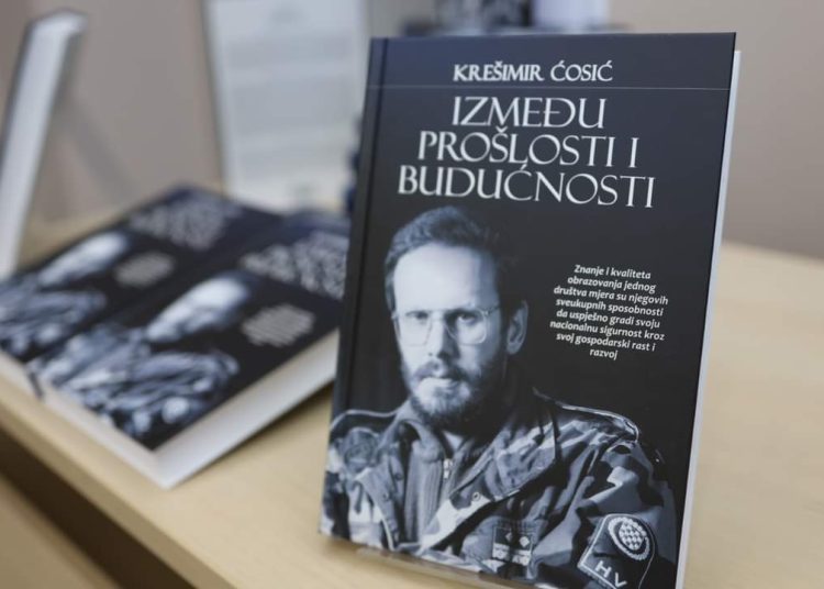 U Širokom Brijegu predstavljana knjiga generala Krešimira Ćosića “Između prošlosti i budućnosti”