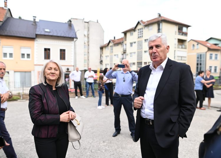 Borjana Krišto u Konjicu: Ustrajno ćemo se boriti za svoju domovinu