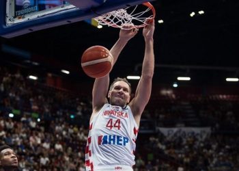 Hrvatska važnom pobjedom praktički osigurala osminu finala