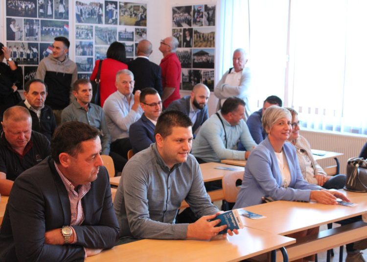 Skupovi HDZ BiH na Dužicama i Privalju: Zakon o zaštiti obitelji s troje i više djece nije predizborni