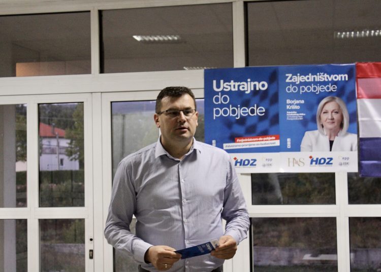 Skupovi HDZ BiH na Dužicama i Privalju: Zakon o zaštiti obitelji s troje i više djece nije predizborni