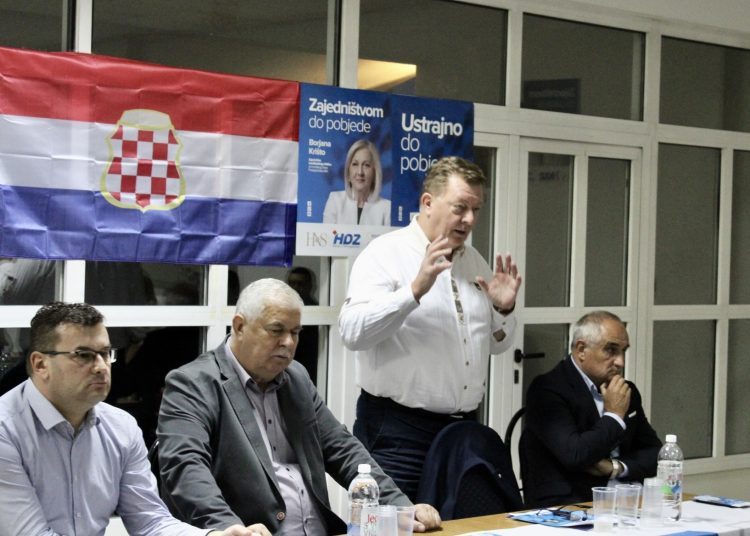 Skupovi HDZ BiH na Dužicama i Privalju: Zakon o zaštiti obitelji s troje i više djece nije predizborni