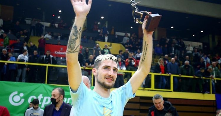 Hajdukovci mu u siječnju skandirali i tražili njegov povratak, a sada igra u 4. ligi