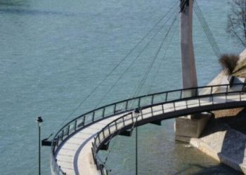 Drama u Hercegovini: žena se pokušala ubiti skokom s mosta, spasili je ribari: “pusti me Zlaja, nema od mog života ništa”