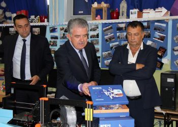 Dvije mostarske škole dobile suvremene informatičke kabinete