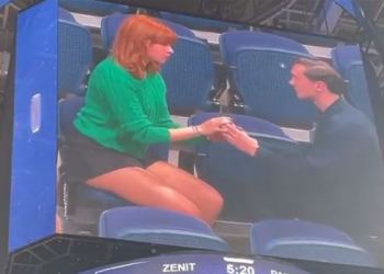 Zaprosio djevojku na košarkaškoj utakmici, umjesto “sudbonosnog da” dobio hladan tuš