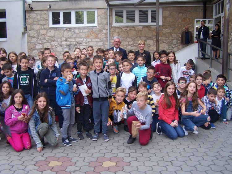 Herceg čestitao početak školske godine