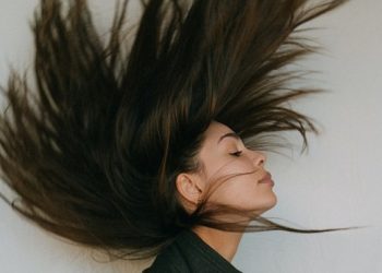 Dermatolog otkriva koliko bismo često trebali prati kosu