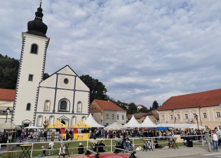 Suradnja Posušja i Hrvatske Kostajnice nastavljena na kulturnom polju