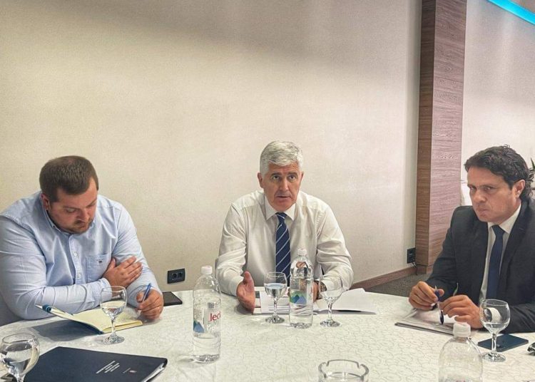 Čović s dužnosnicima Županijskog odbora HDZ-a BiH Županije Zapadnohercegovačke