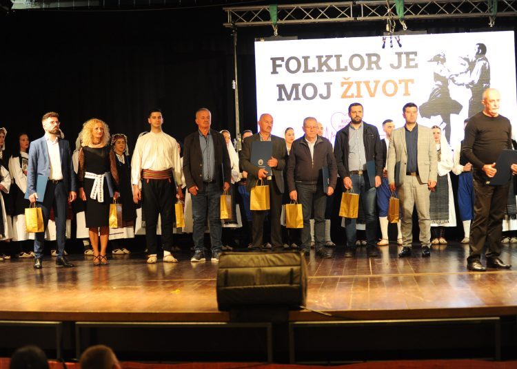 Veličanstven folklorni koncert u čast pokojnog Marija Pinjuha
