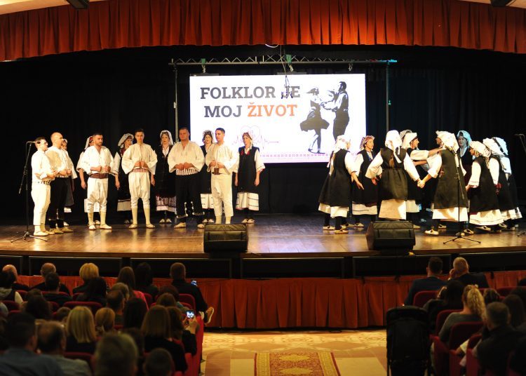 Veličanstven folklorni koncert u čast pokojnog Marija Pinjuha
