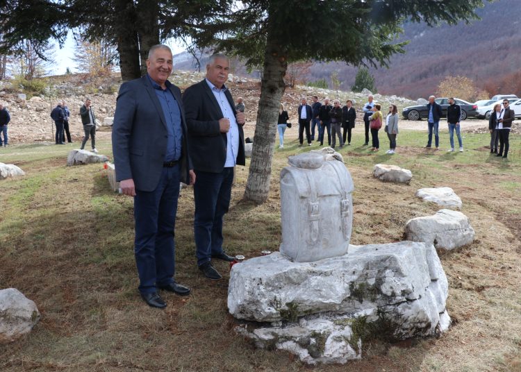 Obnovljen spomenik duvandžijama na Rosuljama