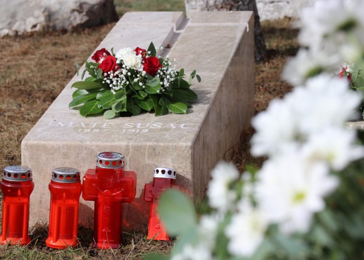 Obnovljen spomenik duvandžijama na Rosuljama