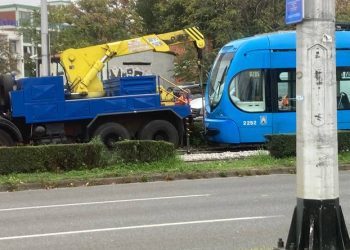 Užas u Zagrebu: Tramvaj usmrtio pješaka..”Mladić je podletio pod tramvaj”