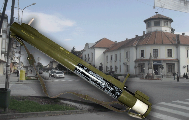 Hrvatska: 17-godišnjak policajcima prijetio zoljom