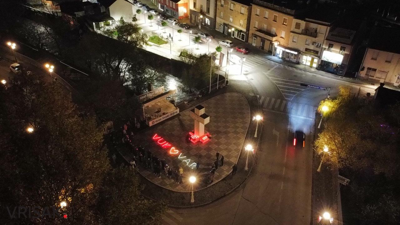 Široki Brijeg uz Vukovar: Održana “Večer sjećanja”