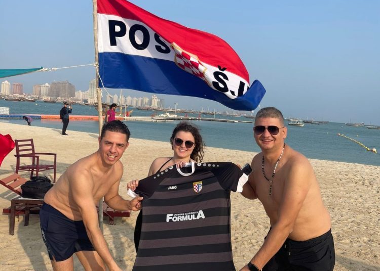 Posušani su u Katru, a s njima i posuška zastava