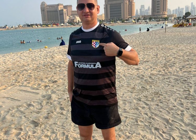 Posušani su u Katru, a s njima i posuška zastava