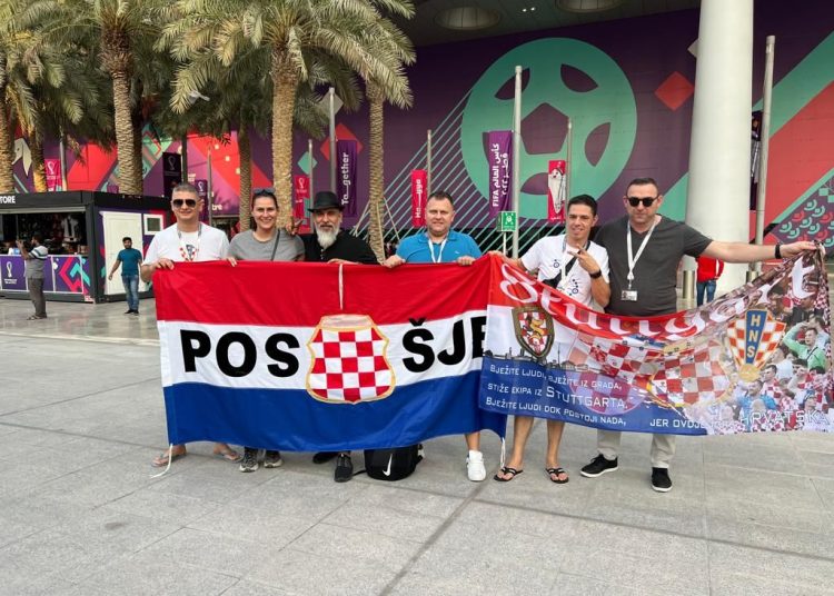 Posušani su u Katru, a s njima i posuška zastava