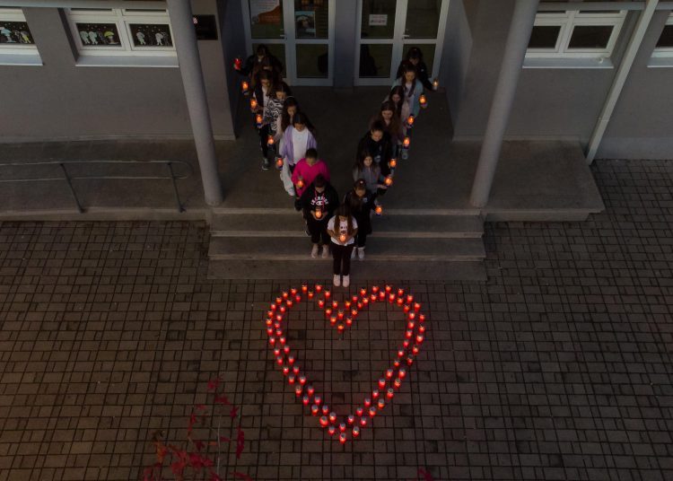 Učenici Druge osnovne škole Široki Brijeg odali počast Vukovaru