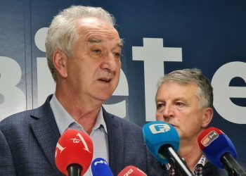 Šarović i članovi Predsjedništva SDS-a podnijeli ostavke