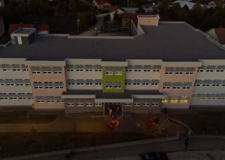 Učenici Druge osnovne škole Široki Brijeg odali počast Vukovaru