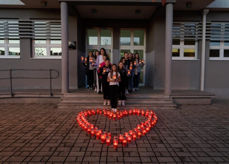 Učenici Druge osnovne škole Široki Brijeg odali počast Vukovaru
